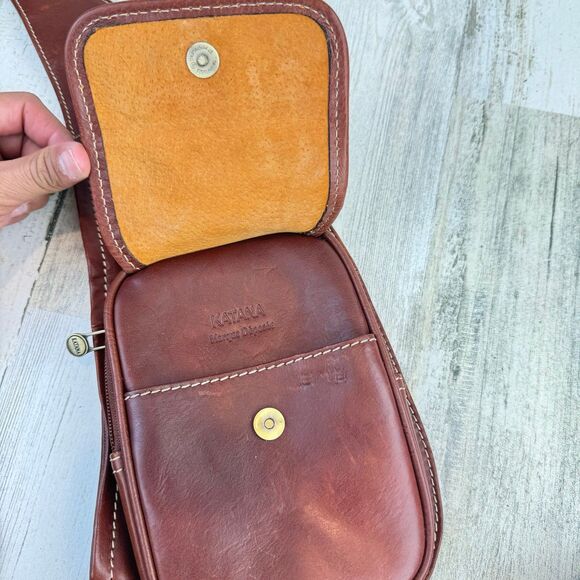 VINTAGE KATANA LEATHER SLING CROSSBODY BAG - Picture 9 of 10